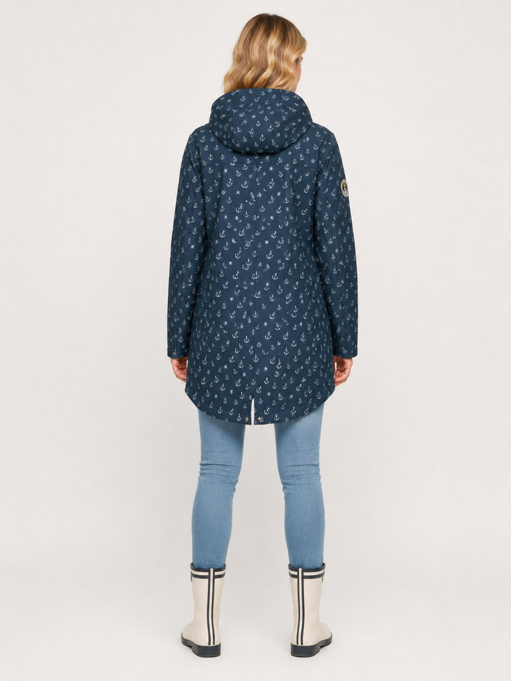 Ankerglut Softshelljacke Ankerglutschein in Navy, Rueckansicht am Model
