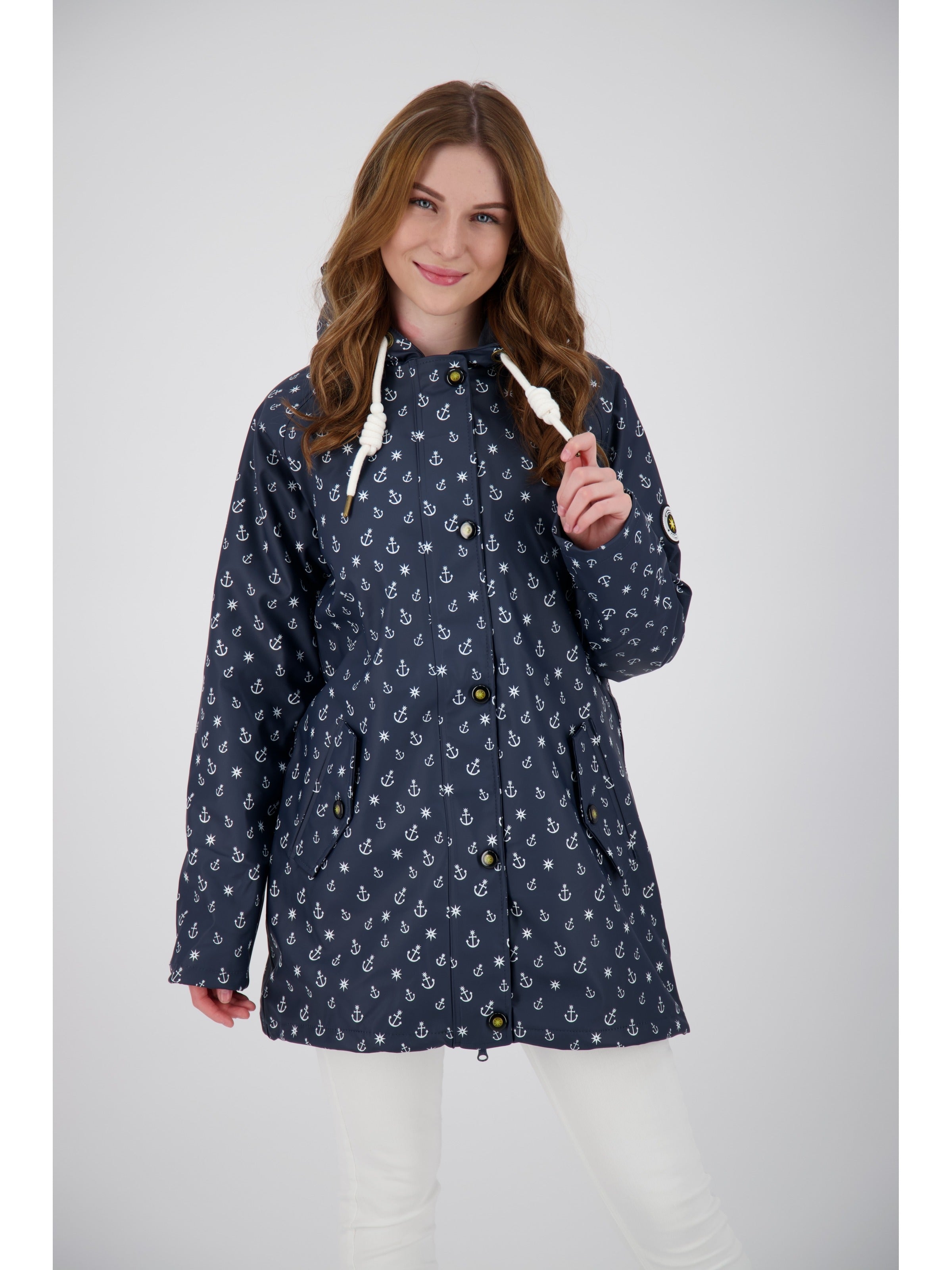 Ankerglut Friesennerz Ankerglutwolke in Navy, Vorderansicht am Model