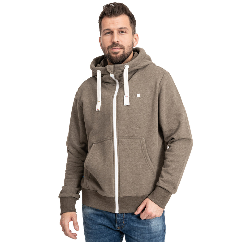 DEPROC ACTIVE Kapuzensweatshirt Finn II Braun Seitenansicht getragen